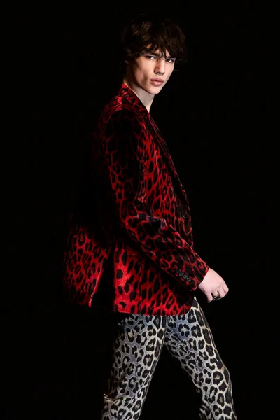 Look 28